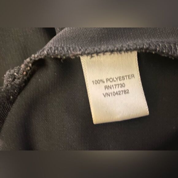 Little Black Dress Peek-a-Boo Opening in Back Short Sleeve Size Small EPC - Picture 11 of 11